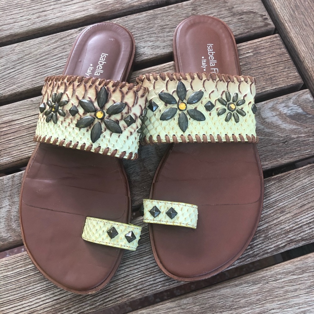 Isabella Fiore Toe Ring Sandals Embellished  Size 6M - 5x $25